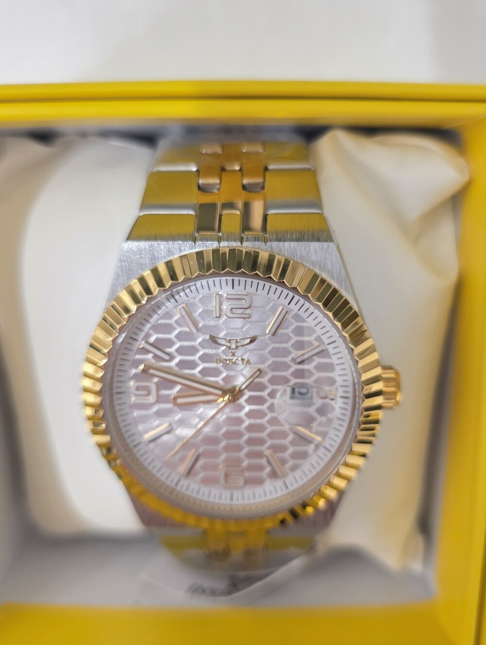 488. Invicta Specialty I Model 69862 Men's Watch 40mm